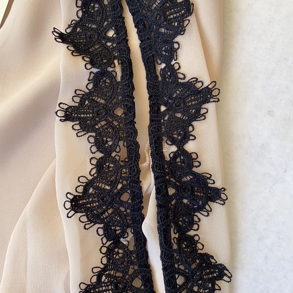 GUESS BY MARCIANO Perry Lace-Trim Shift Dress SZ S - Picture 10 of 12